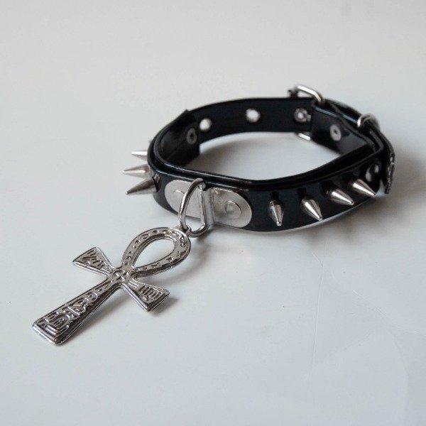 Producto - Choker Ankh con puas