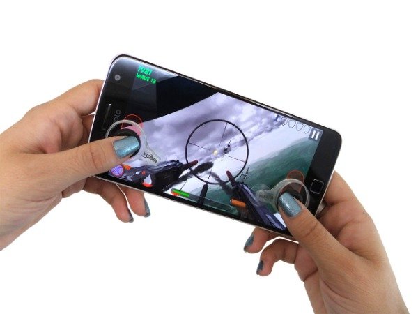 Producto - Soporte plástico para celular con ventosas