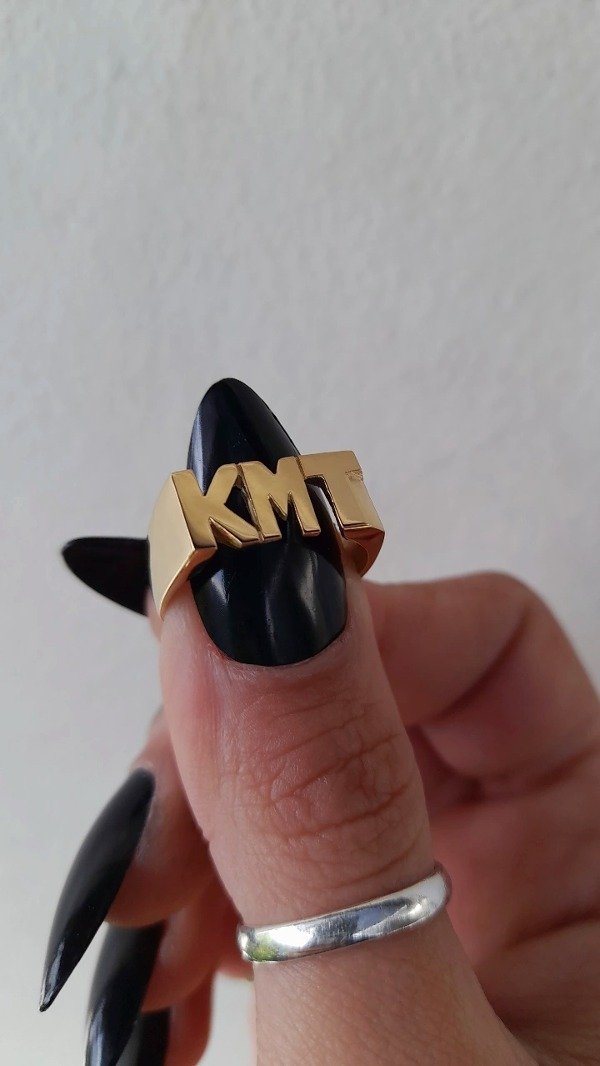 Producto - Anillo Clásico de Iniciales con Baño de Oro18K