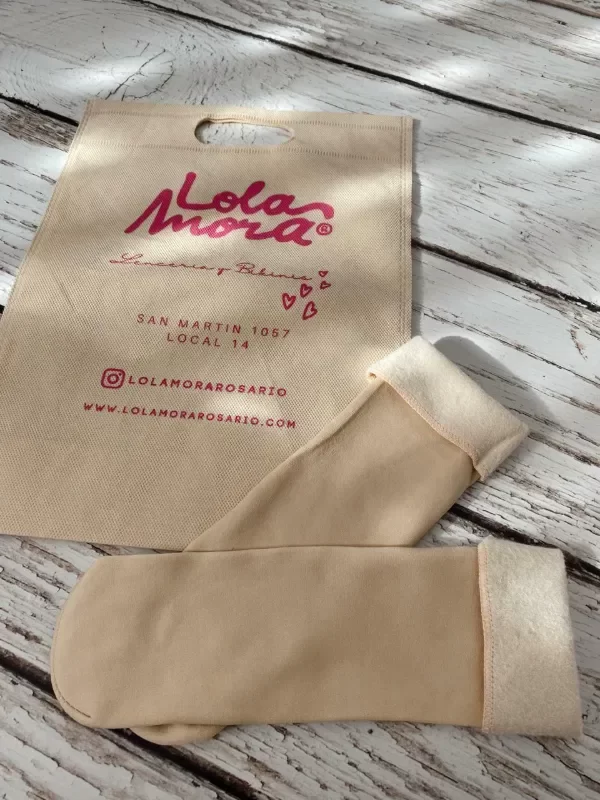 Producto - SOQUETES PELUCHE NUDE
