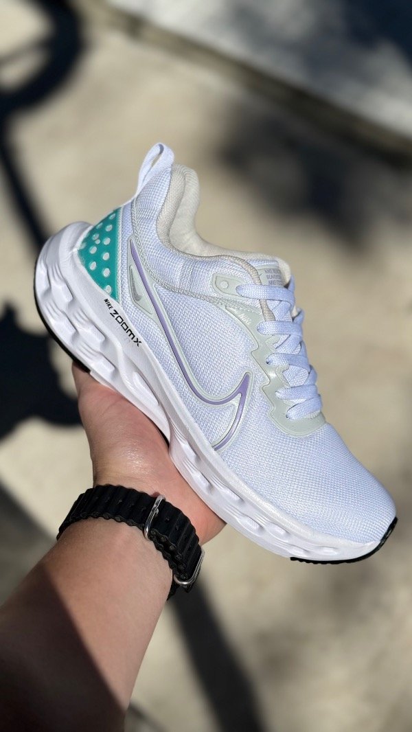 Producto - Nike zoomx blanca
