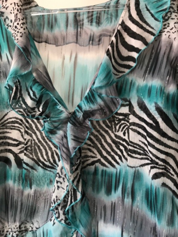 Blusa animal print — imagen 2