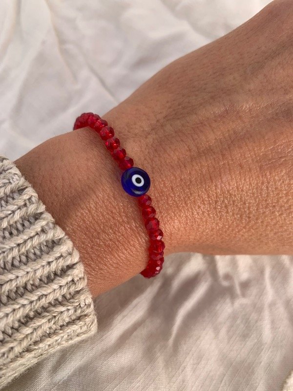 Producto - Pulsera cristales y ojito (roja)
