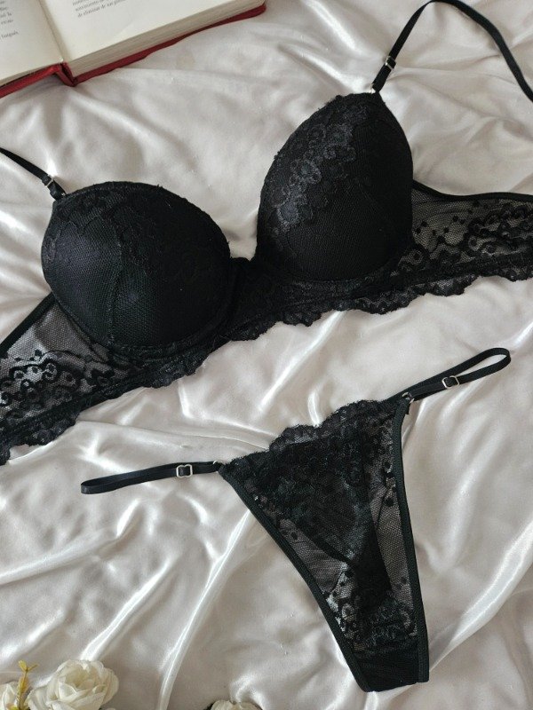 Producto - CONJUNTO ARMADO DE ENCAJE CON ARO NEGRO (A08 B)