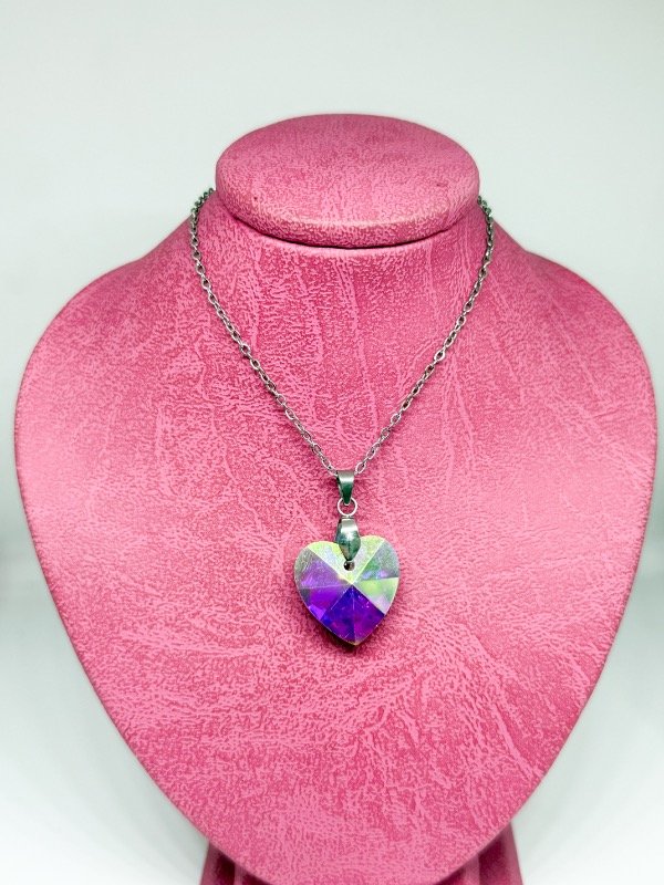 Producto - Conjunto acero quirúrgico corazón tornasolado cristal