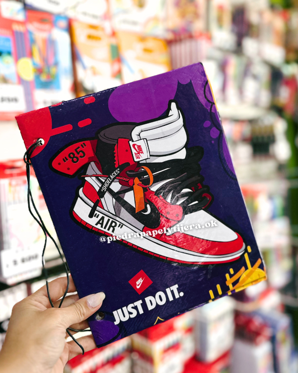 Producto - Carpeta 2 tapas linea eco NIKE