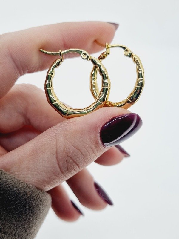 Producto - Aros acero dorado argollita inflad text hue