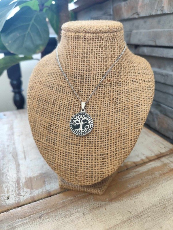 Producto - Collar árbol de la vida esmaltado. Modelo 5. Acero quirúrgico.
