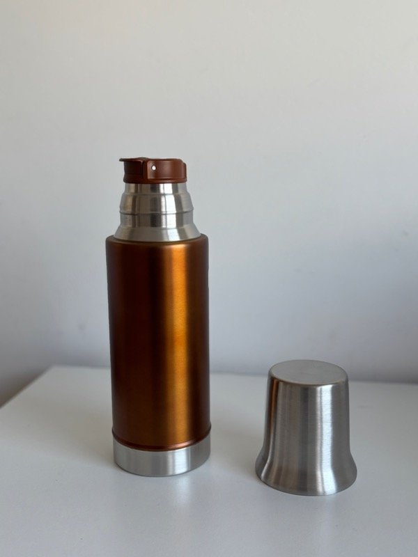 Producto - TERMO SIMIL STANLEY MATE SYSTEM 800 ML - color cobre