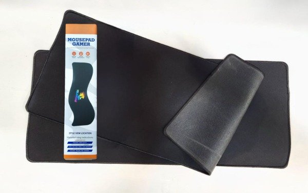 Producto - PAD NEGRO BORDE COSIDO 30X70CM ANTIDESLIZANTE