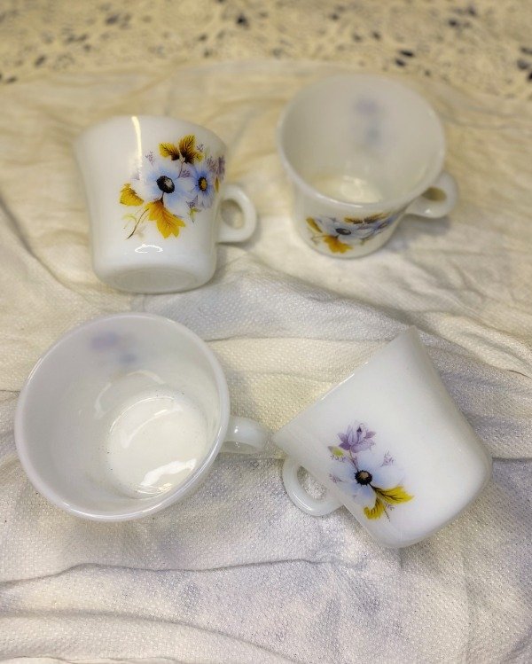 Producto - 4 Tazas De Opalina Centuria