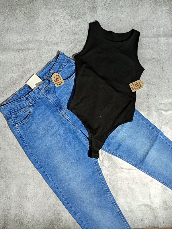 Producto - Jeans azul rígido talle 42