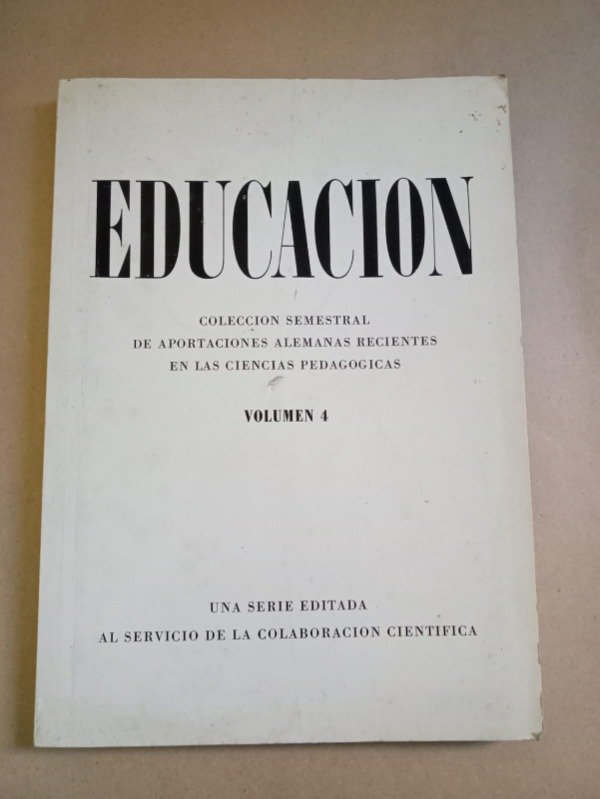 Producto - Educación #4 - Autores varios - Inst. de colaboración científica Tübingen 1971