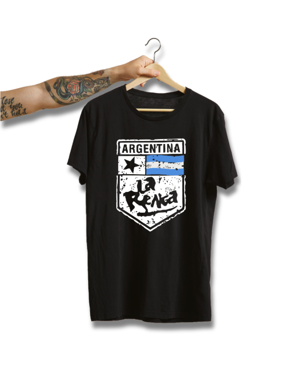 Producto - REMERA LA RENGA CARTEL + PILUSO DE REGALO