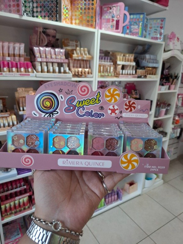 Producto - Paleta de sombras SWEET COLOR rimera quince