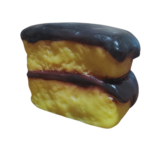 Producto - Juguete para Perros de Goma con Chifle - Porción de Torta de Chocolate, 7x5x6 cm - 2
