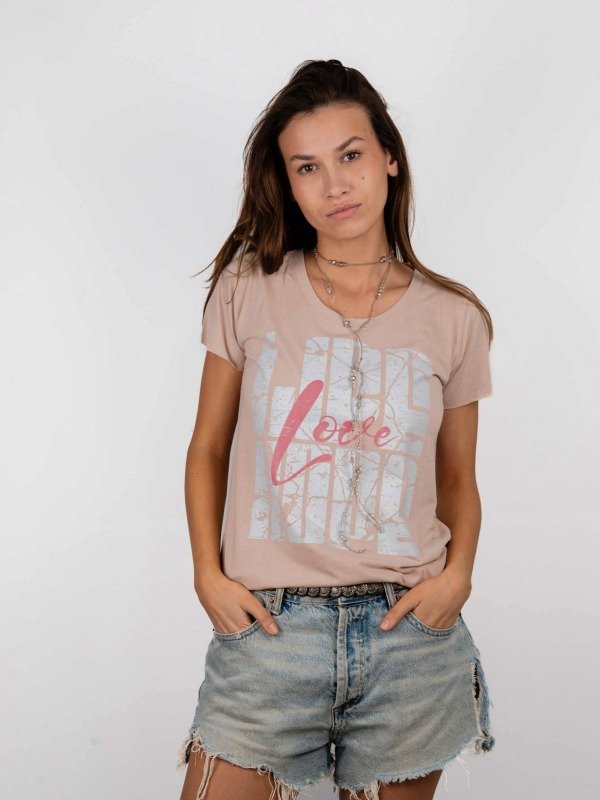 Producto - REMERA BARCELONA NUDE PINK HOPE LOVE