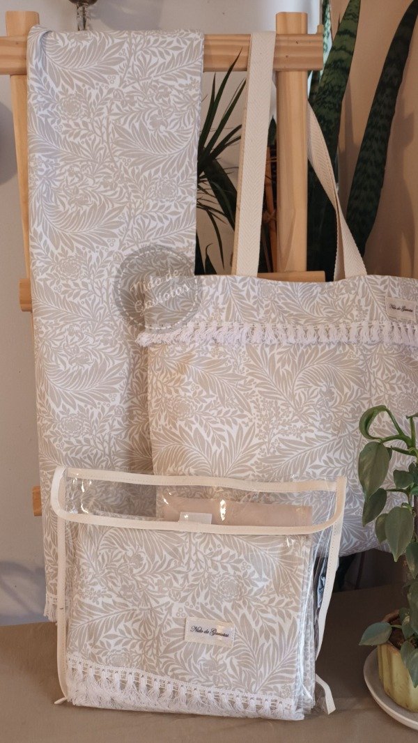 Producto - BOLSO DE PLAYA CON LONA Y TOALLA DE SECADO RAPIDO " SELVA Y ARENA"