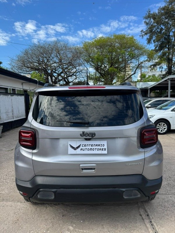 Producto - Jeep Renegade Sport 1.8 MT 2022 - 4