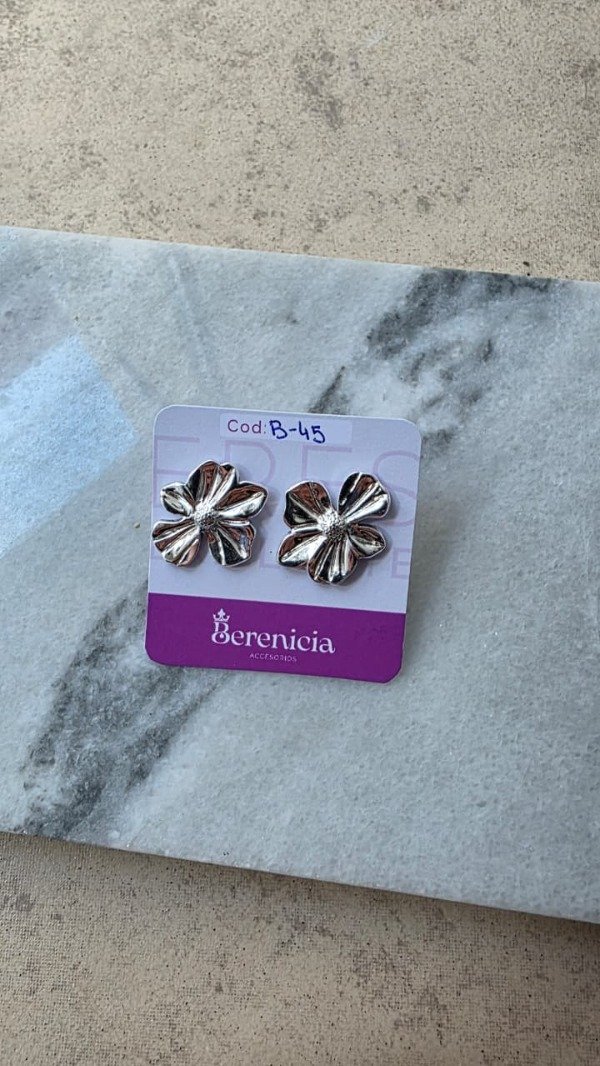Producto - Aros Flor con tuerca
