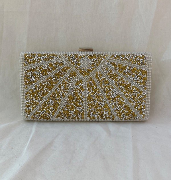 Producto - Sobre dorado strass