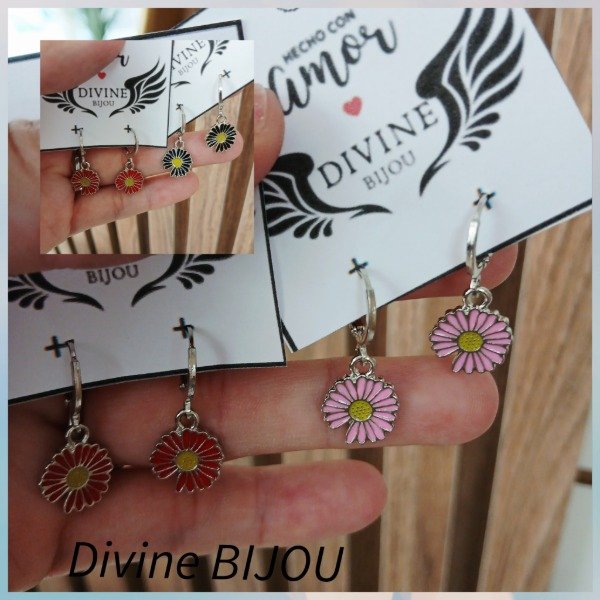 Producto - Aros margaritas esmaltados acero