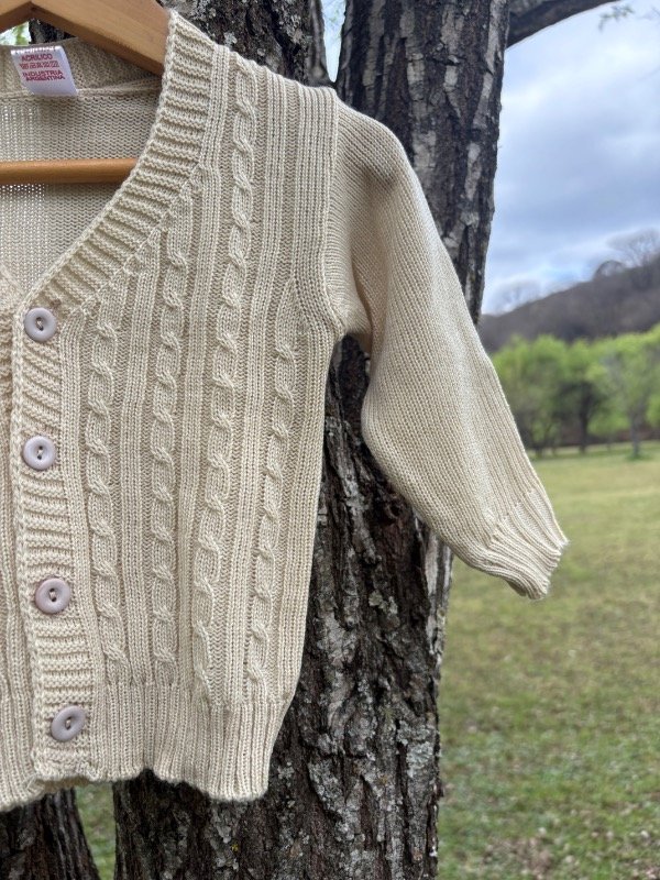 Producto - Cardigan de Hilo color beige línea bebés hasta 3 años - 1