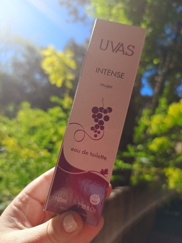 Producto - Eau de toilette Intense Mujer - Uvas -