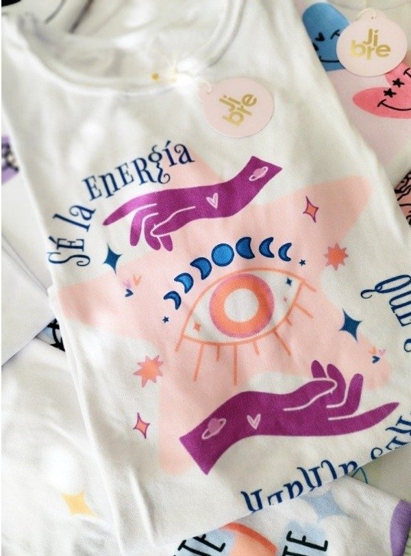 Producto - Remera "SE LA ENERGÍA QUE QUIERES ATRAER"