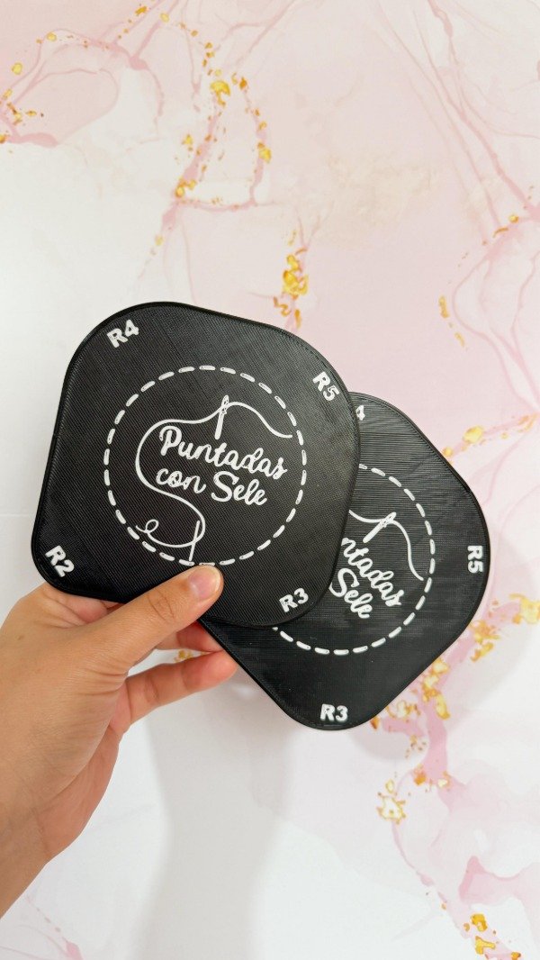 Producto - Regla de curvas negra