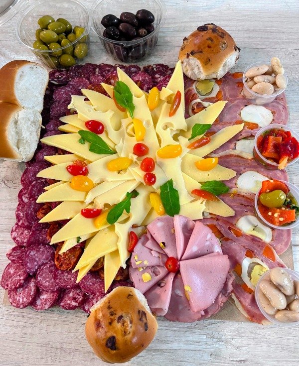 Producto - Picada Campestre Para 4 personas. Comen 4 Pican 8