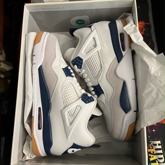Producto - Jordan Retro 4 - 2