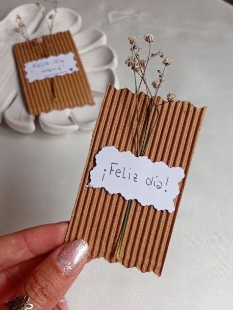 Producto - Tarjetita feliz día - 2