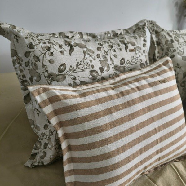 Producto - Combo x4 Almohadones - 50x60 Flores + 40x50 Crudo con Tonos Beige Rayas - Tusor - 1
