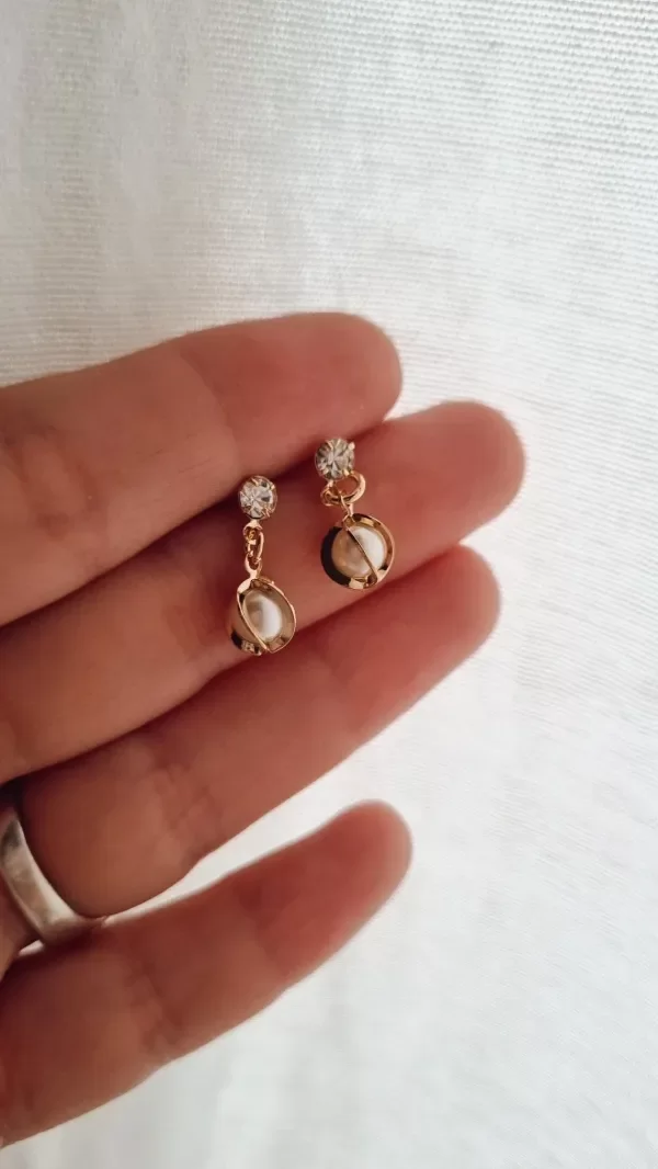 Producto - Aros perlitas colgantes enchapados en oro