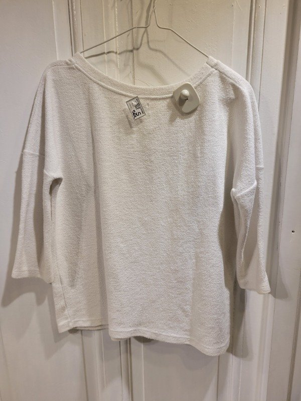 Producto - Sweater WRANGLER blanco logo love con perlas Talle S - PRECIO: 56X - 1