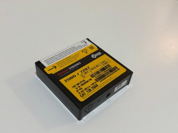 Producto - Kodak Vision 3 250d 16mm 30m - Código 7207