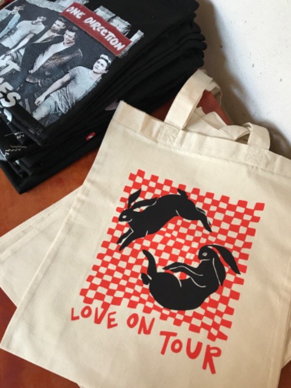 Producto - TOTEBAG LOVE ON TOUR 2