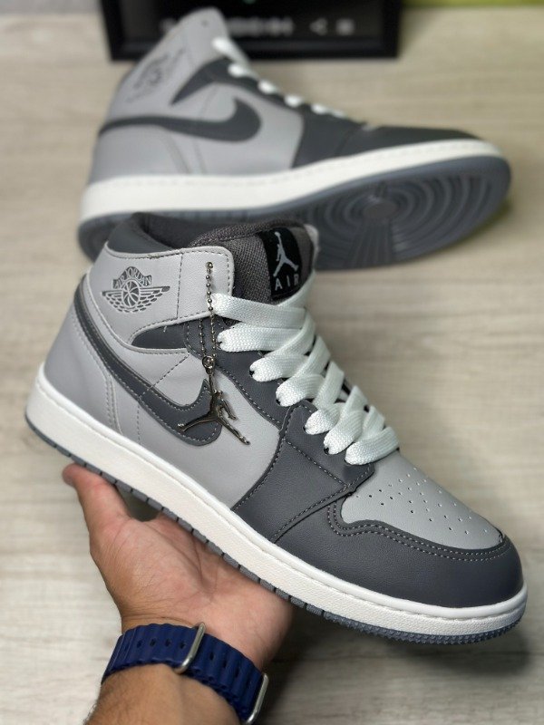 Producto - Air Jordan 1 Retro High Grey