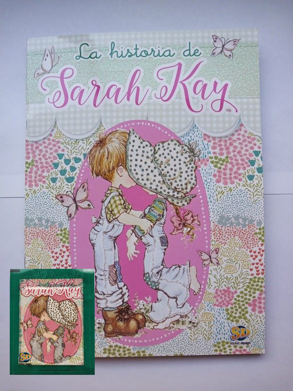 Producto - Album + 20 Sobres de Figuritas SARAH KAY - Sticker Design 2022