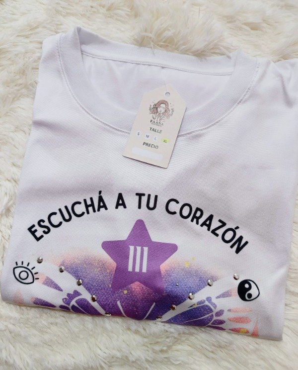 Producto - Remera - Escucha