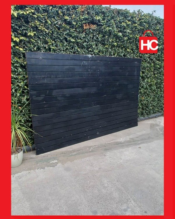 Producto - Panel ranurado exhibidor comercial de gran formato en color negro - 1