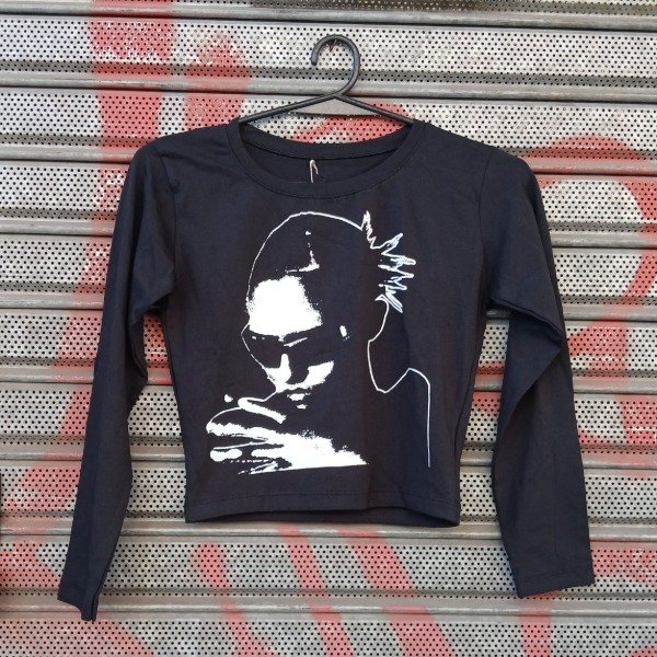Producto - Remera manga larga negra