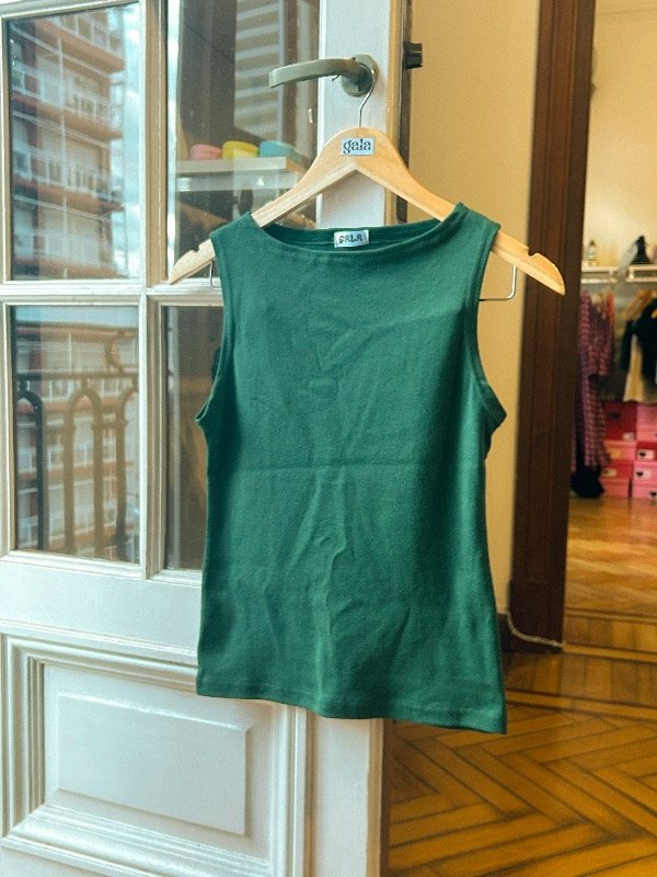 Producto - MUSCULOSA BOTE - Verde ingles