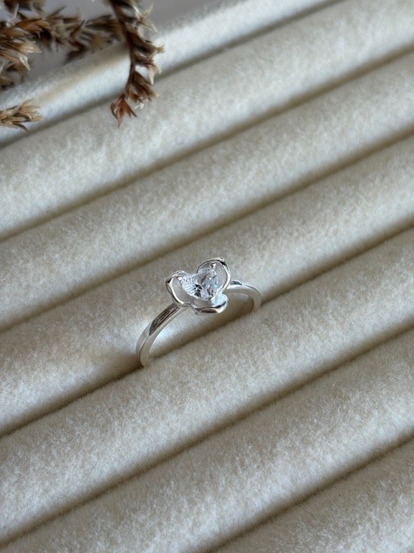 Producto - Anillo flor y corazon de cristal plata 925