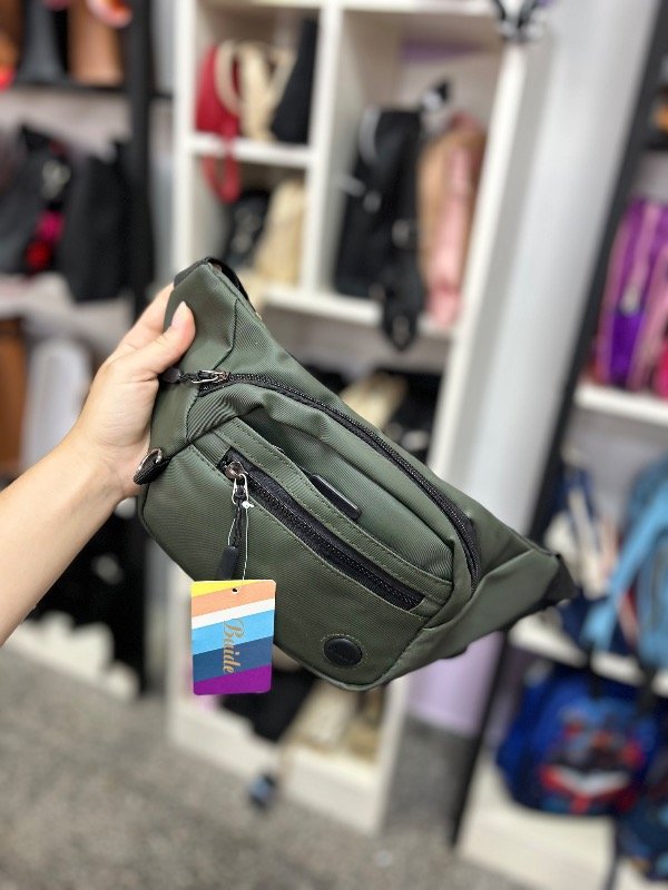 Producto - Riñonera tipo cuerina verde