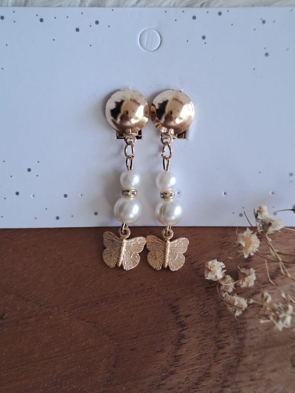 Producto - ACLIP05 Aros Clip Colgante Dorado Perla/Mariposa