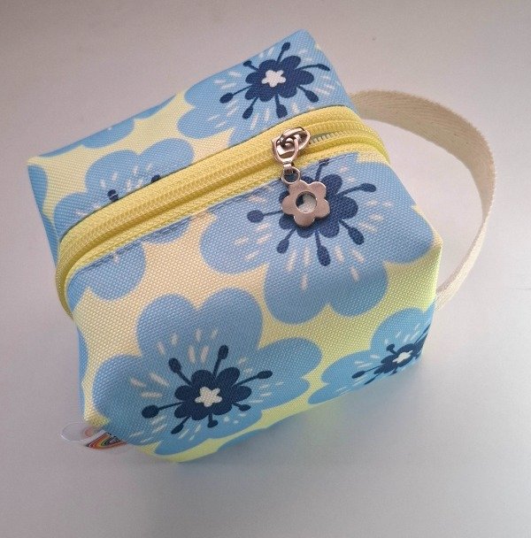 Producto - Minipocket Flores Celeste