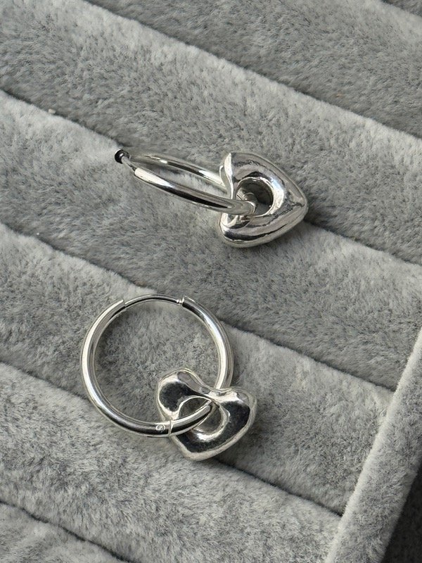 Producto - Aros ABlanco - Corazones plateados