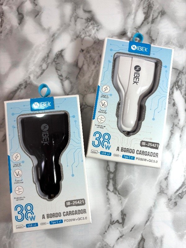 Producto - Adaptador de auto 38W